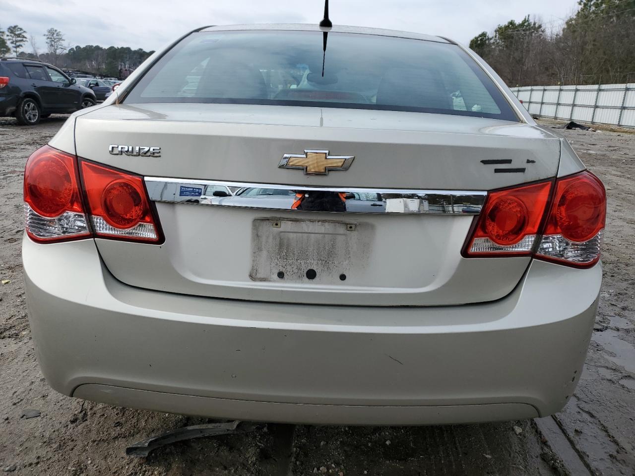 2013 Chevrolet Cruze - Image 6