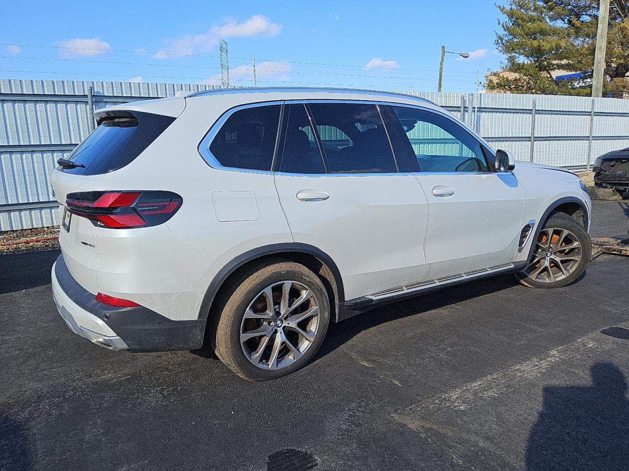 2024 BMW X5 - Image 3