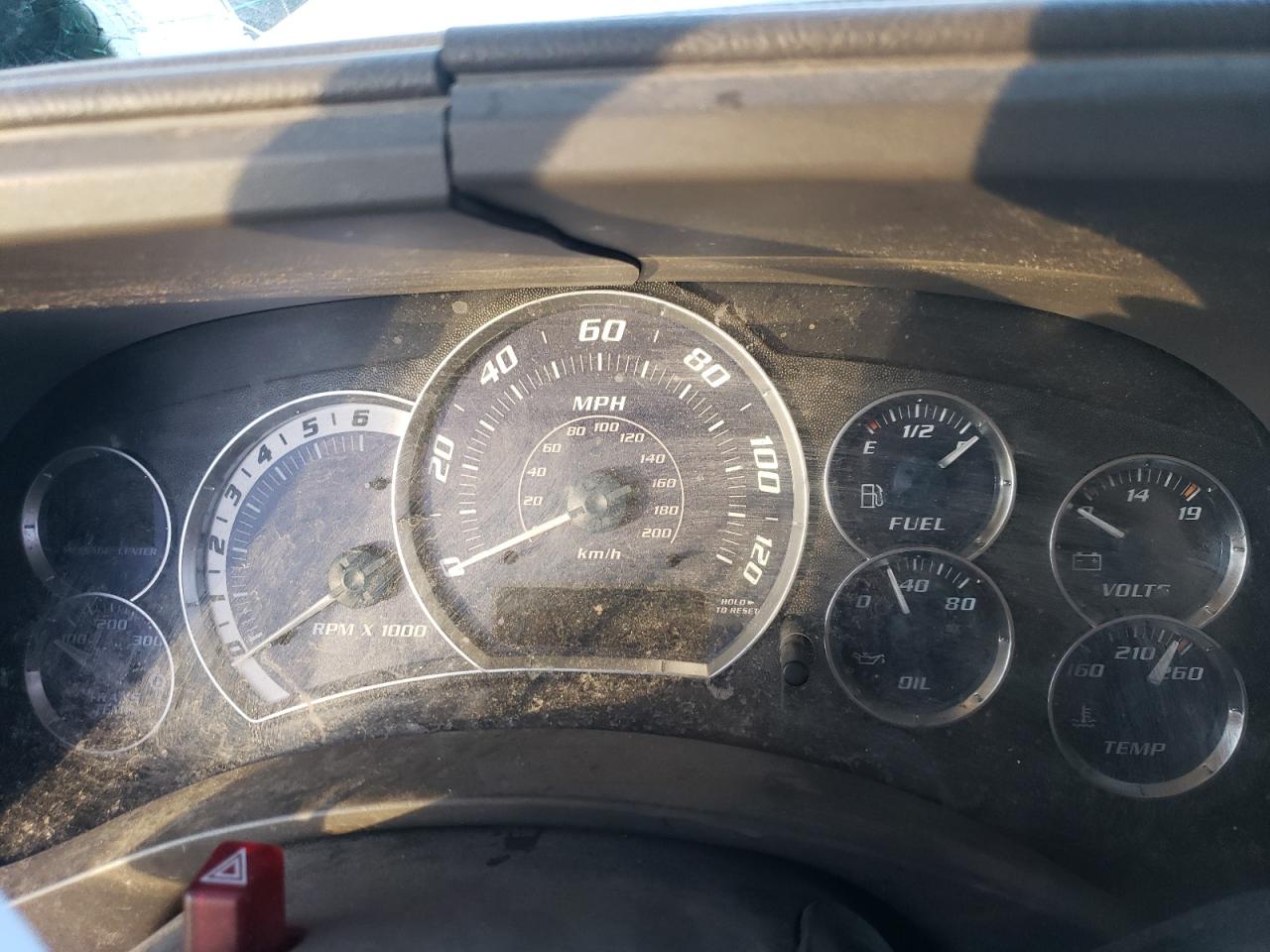 2002 Cadillac Escalade - Image 9
