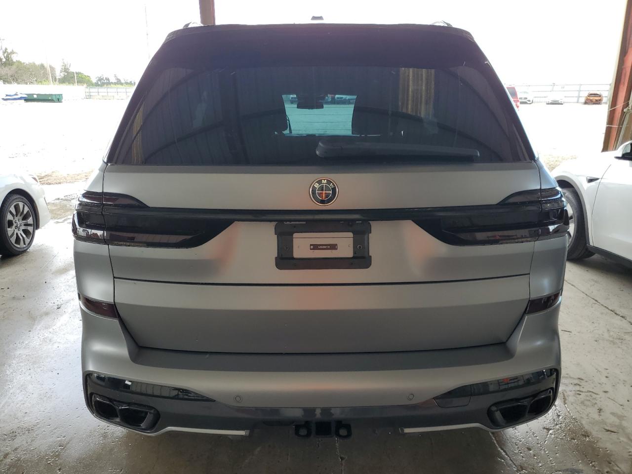 2024 BMW X7 - Image 6