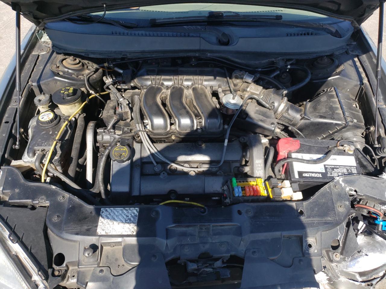 2003 Ford Taurus - Image 12