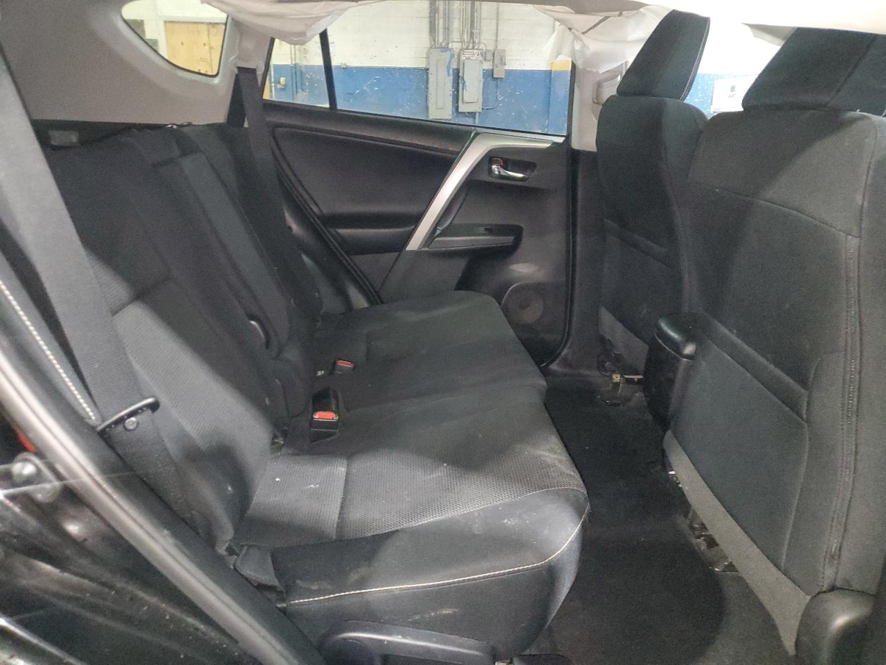2018 Toyota RAV 4 - Image 11