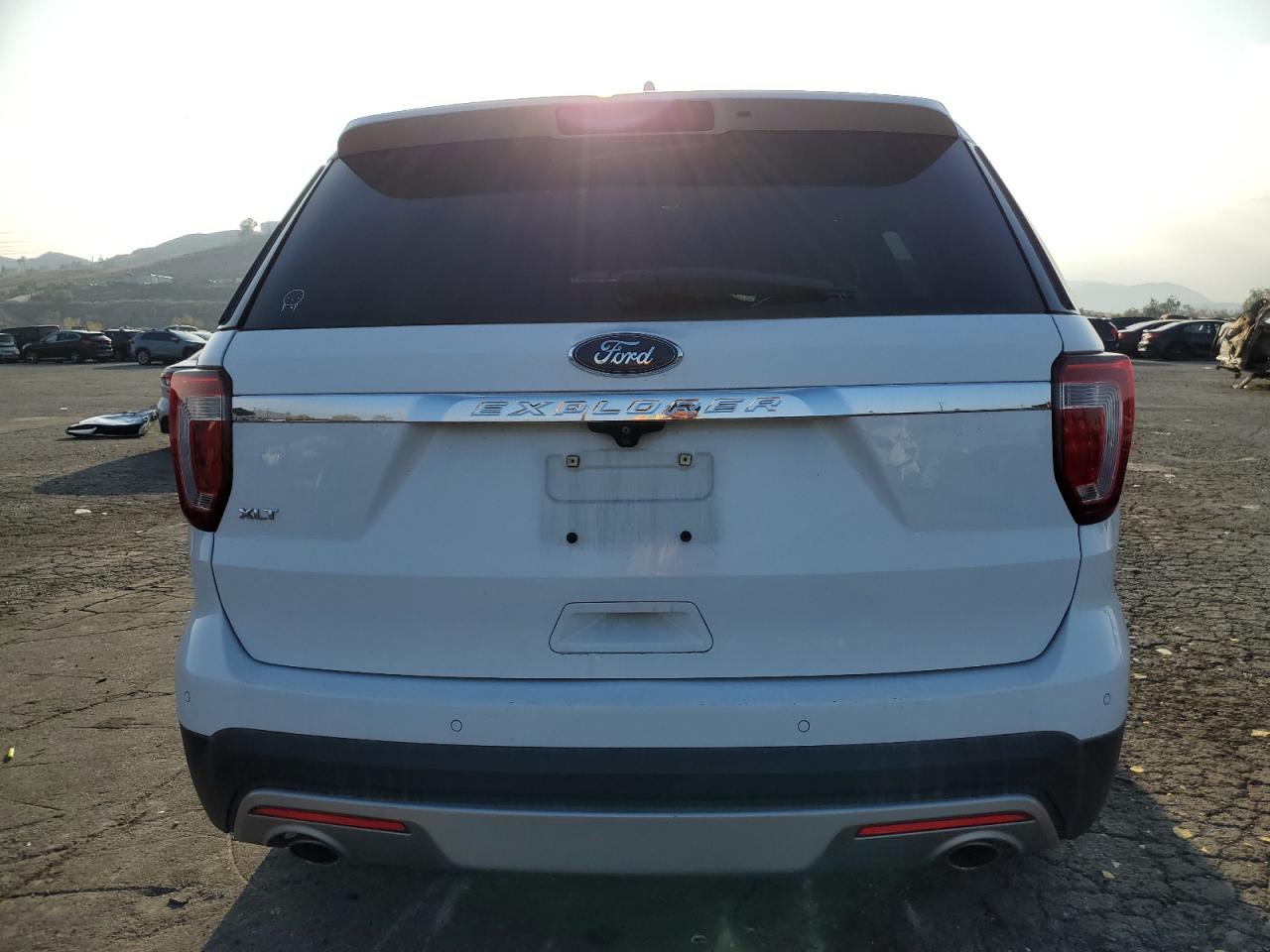 2017 Ford Explorer - Image 6