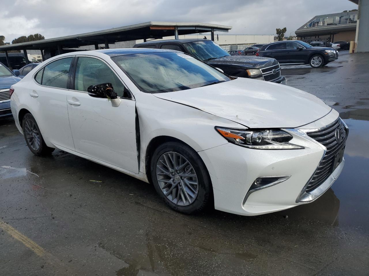 2018 Lexus ES - Image 4