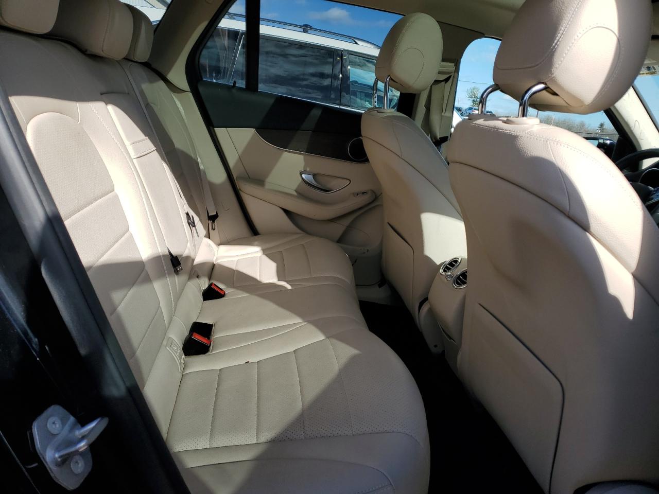 2020 Mercedes-Benz GLC - Image 10