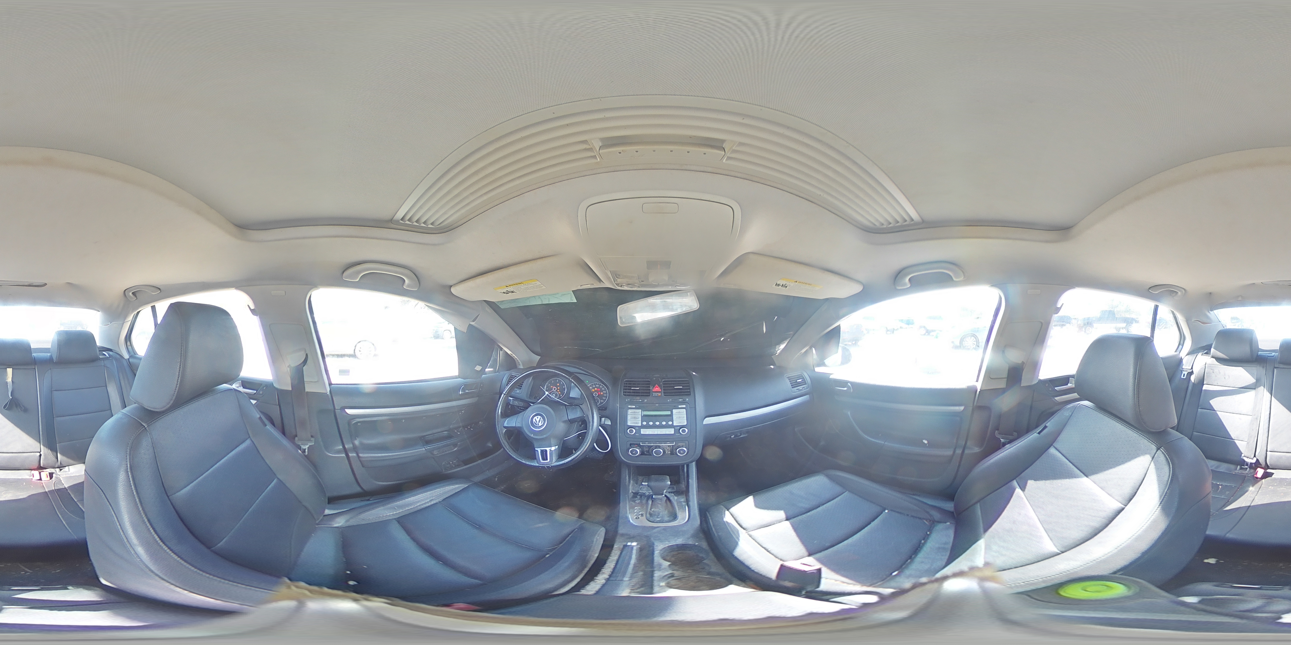2010 Volkswagen Jetta - Image 13