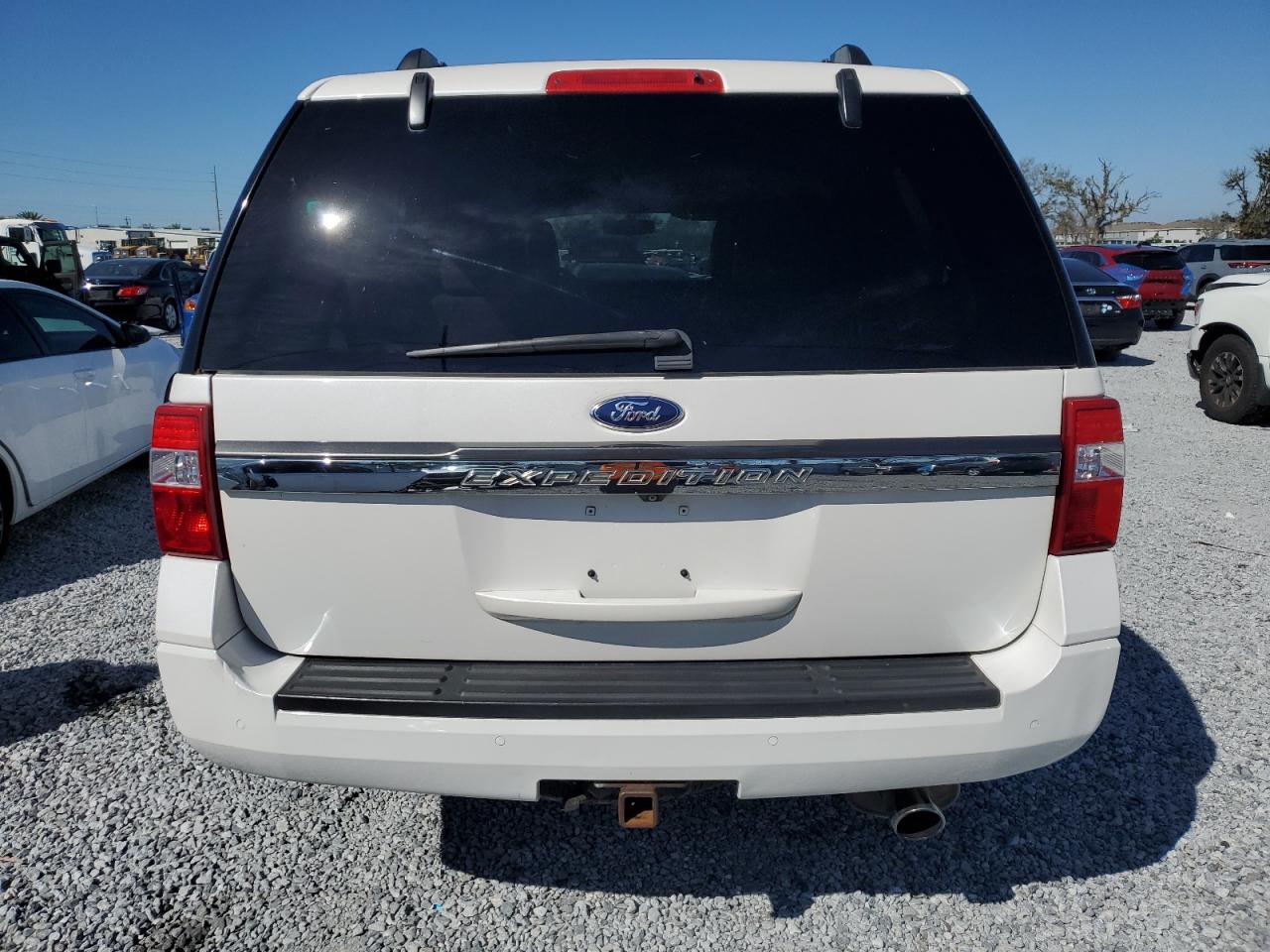 2015 Ford Expedition - Image 6