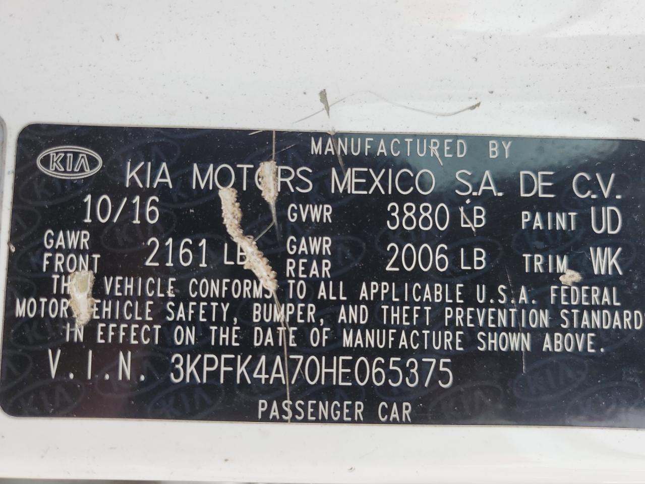2017 Kia Forte - Image 12