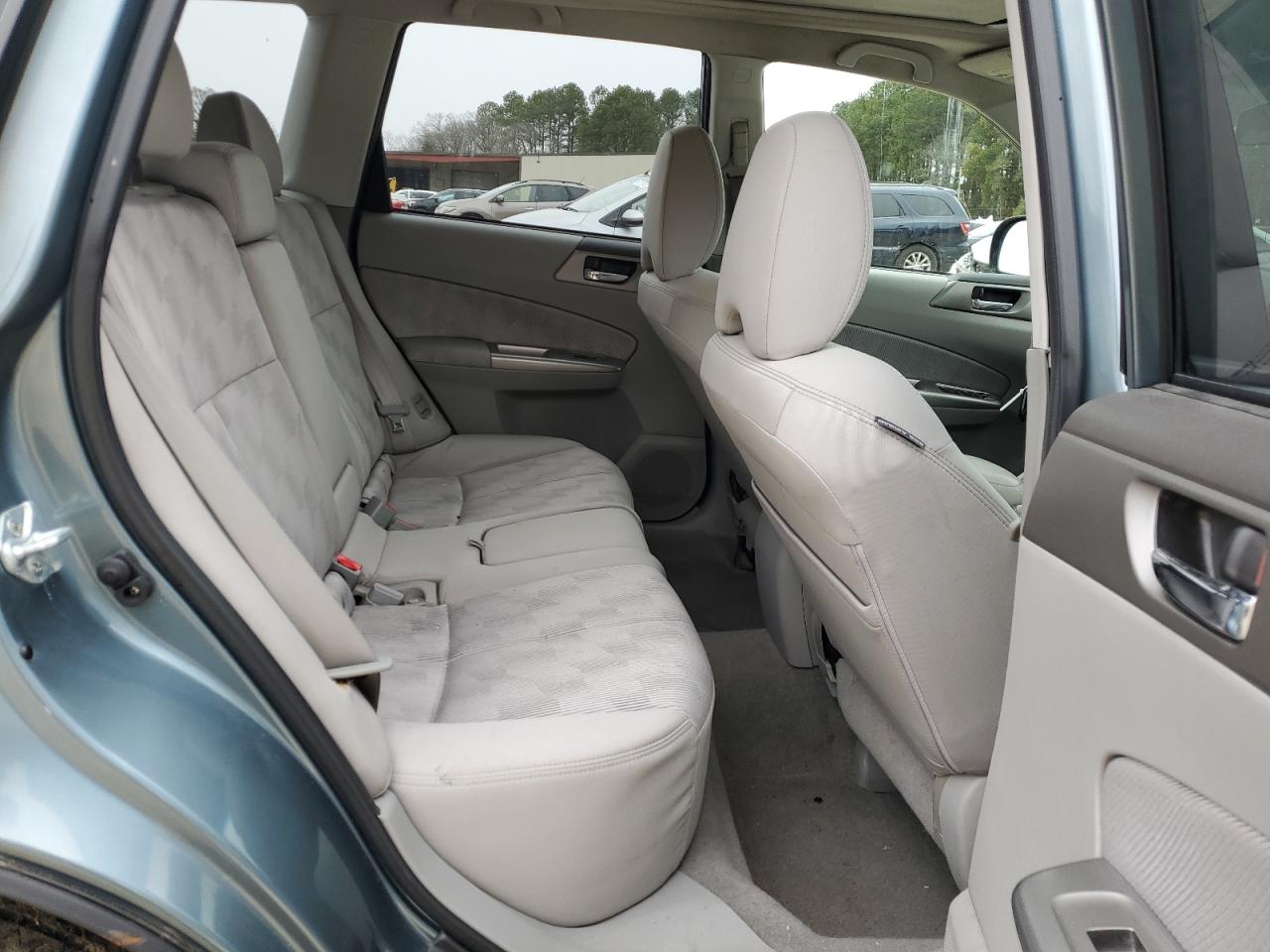 2010 Subaru Forester - Image 11