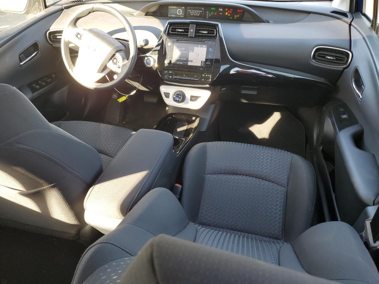 2018 Toyota Prius - Image 8