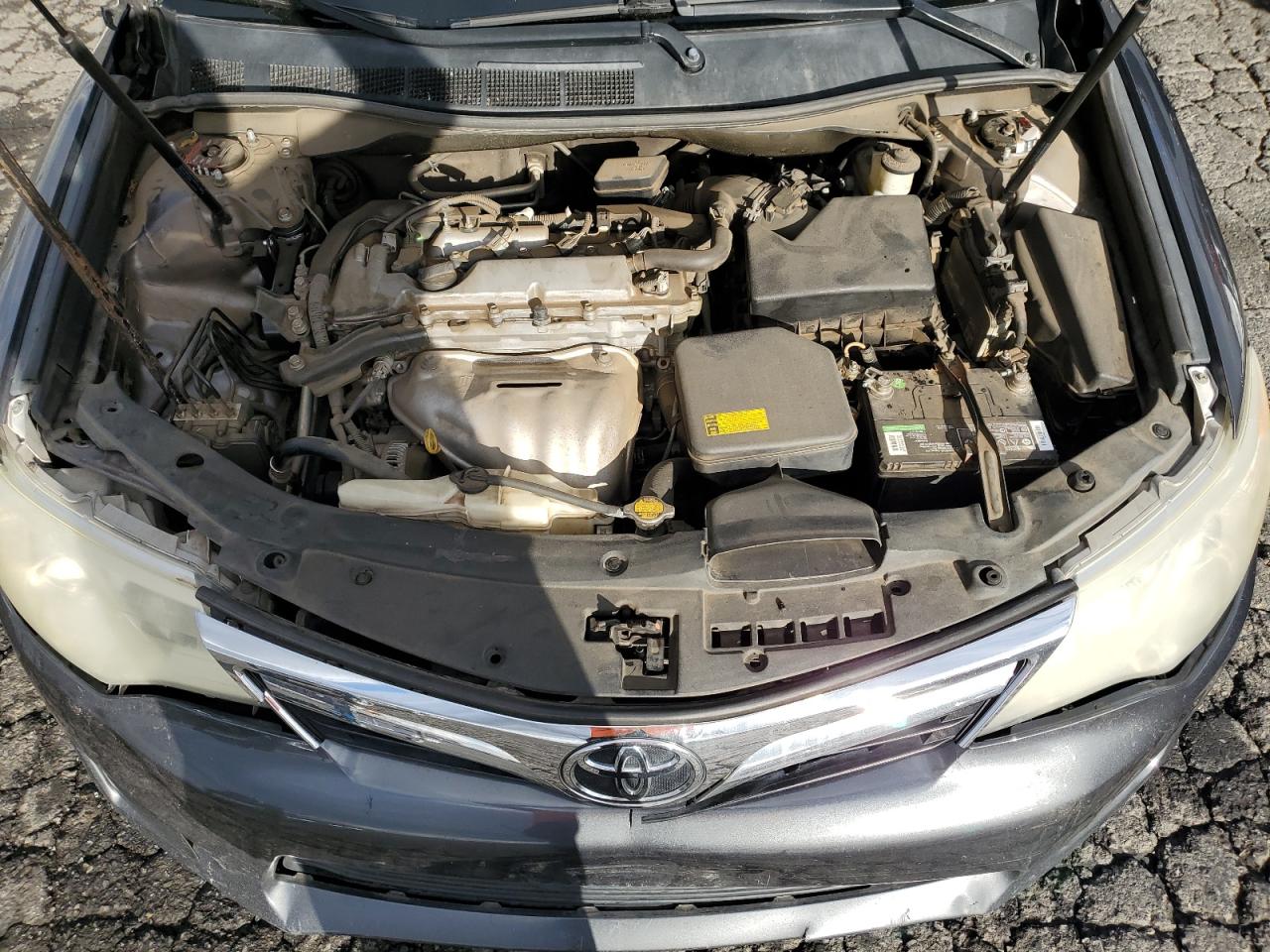2013 Toyota Camry - Image 11