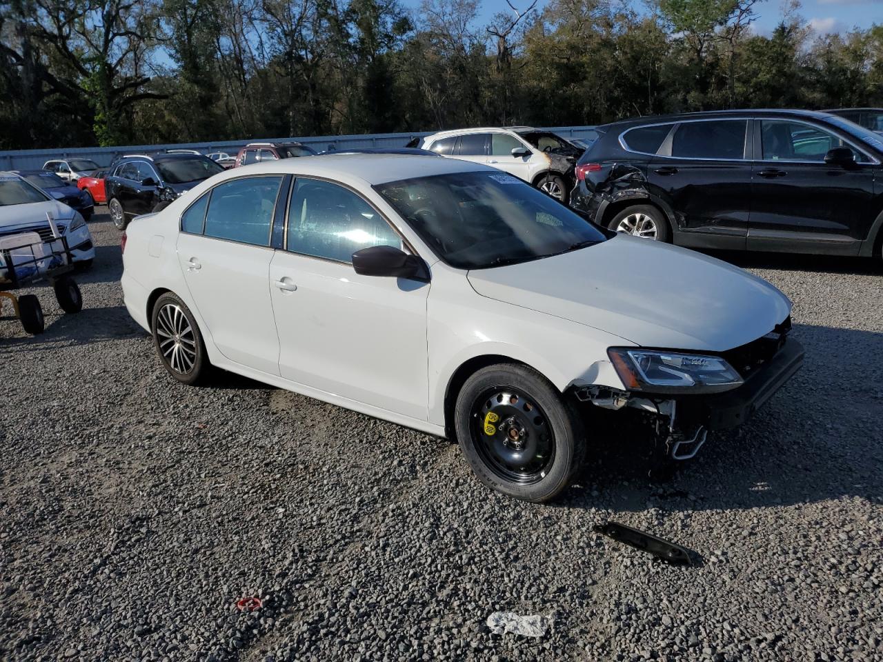 2016 Volkswagen Jetta - Image 4