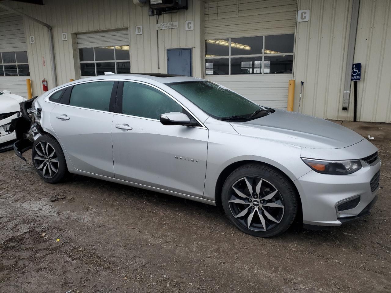 2018 Chevrolet Malibu - Image 4