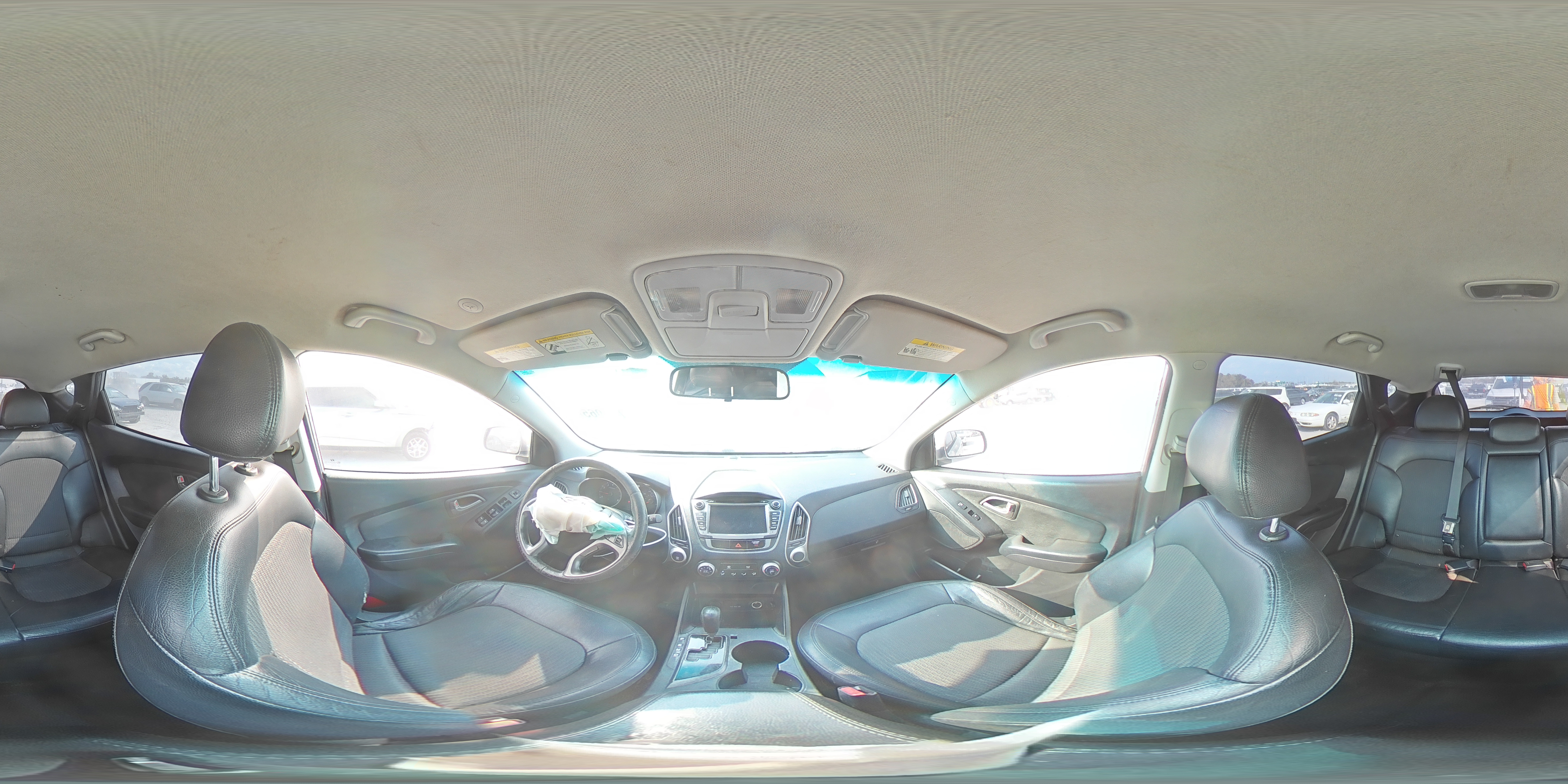 2011 Hyundai Tucson - Image 13