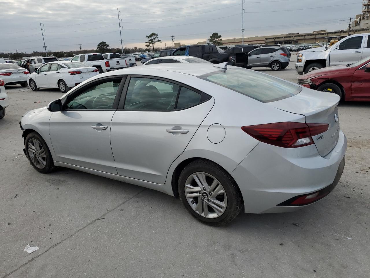 2019 Hyundai Elantra - Image 2