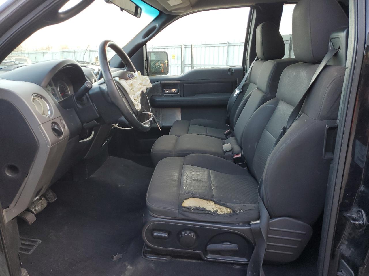2004 Ford F-150 - Image 7