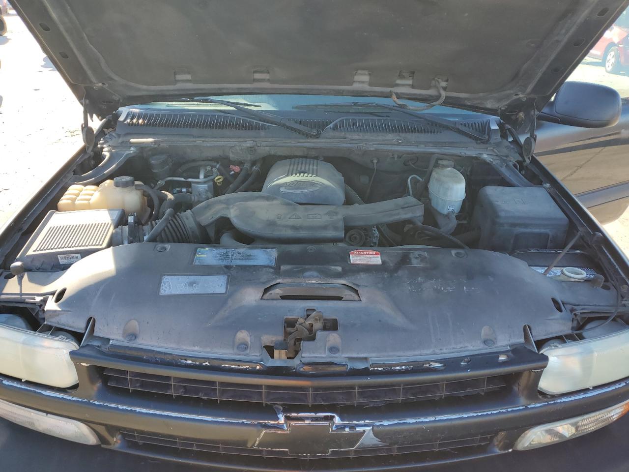 2004 Chevrolet Tahoe - Image 12