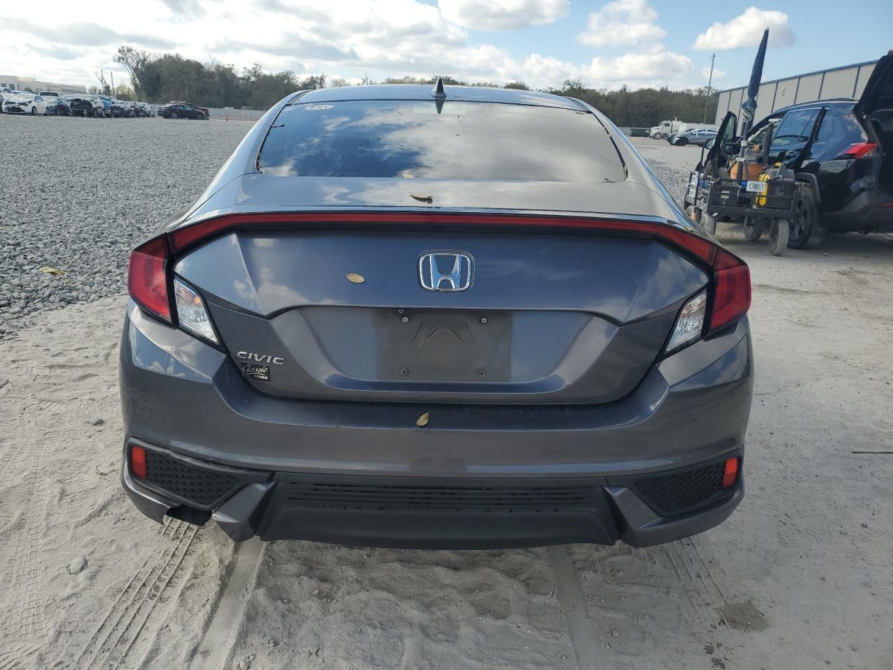 2017 Honda Civic - Image 6