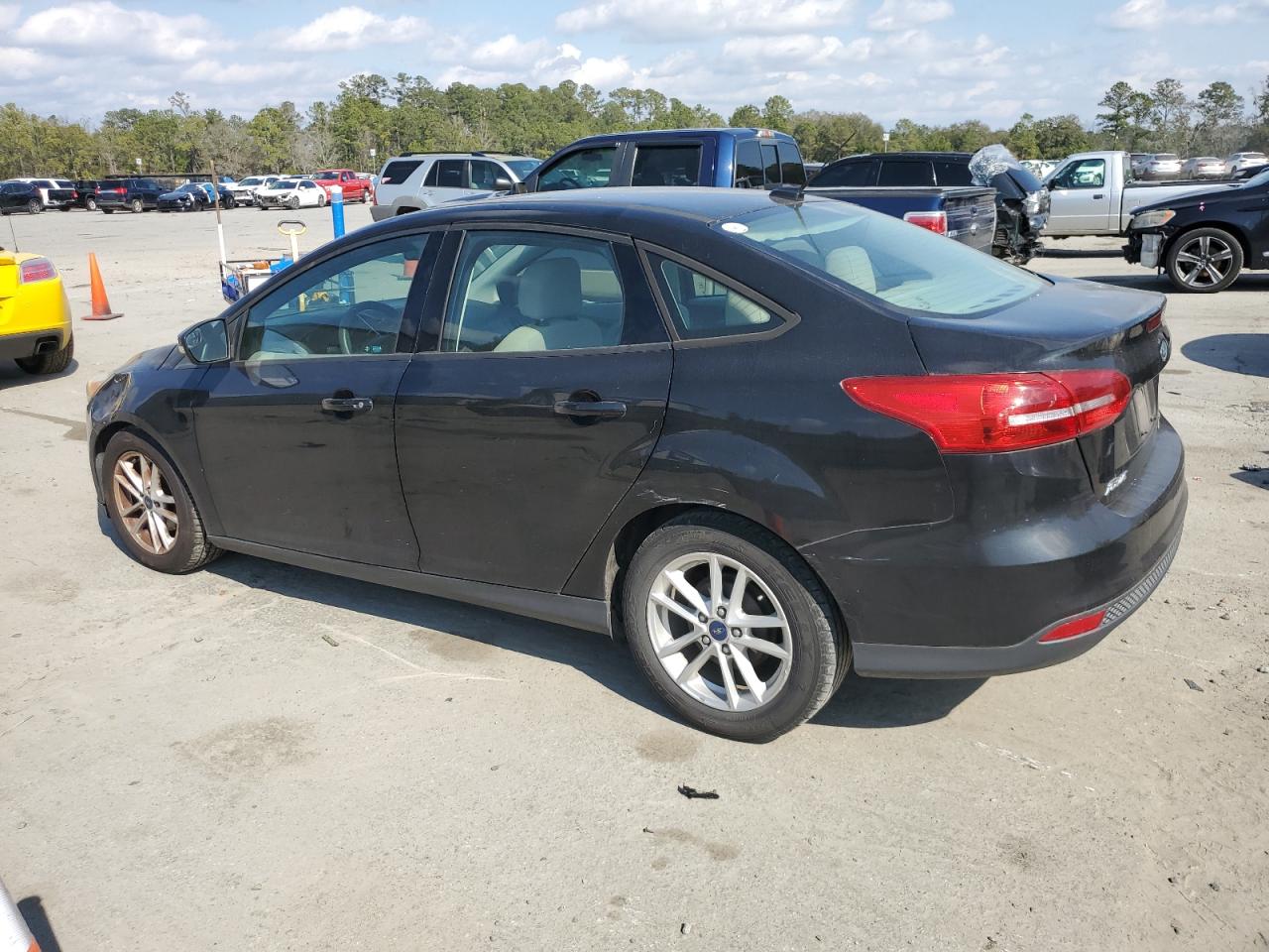 2015 Ford Focus - Image 2