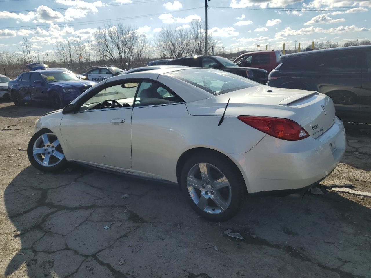 2009 Pontiac G6 - Image 2