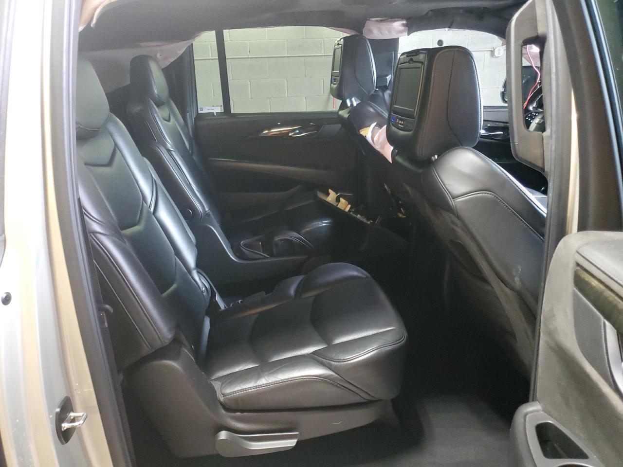 2017 Cadillac Escalade - Image 11