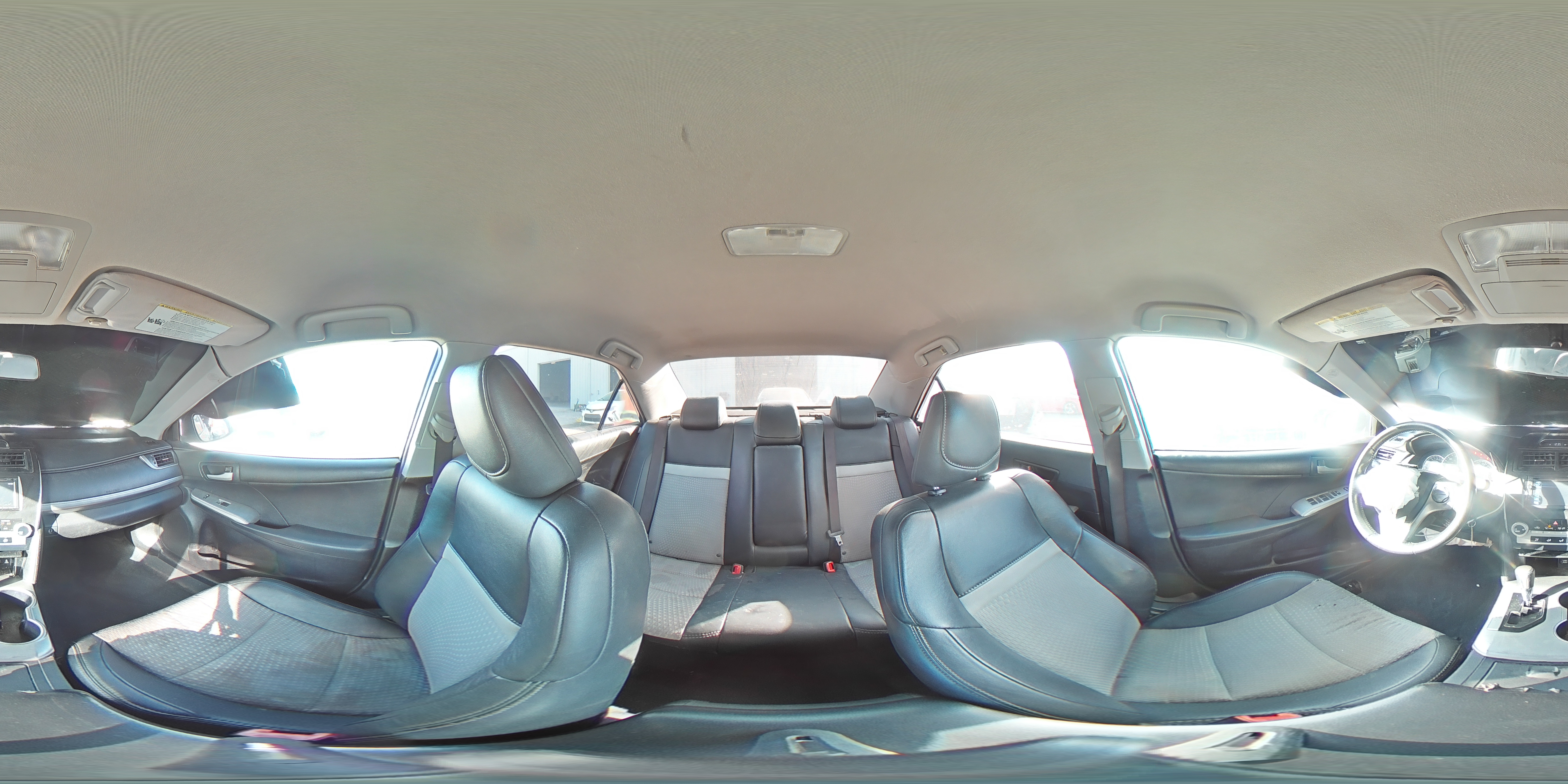 2012 Toyota Camry - Image 14