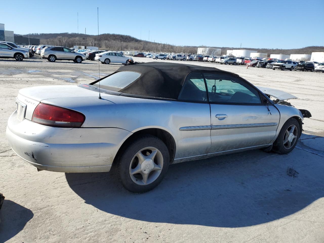 2004 Chrysler Sebring - Image 3