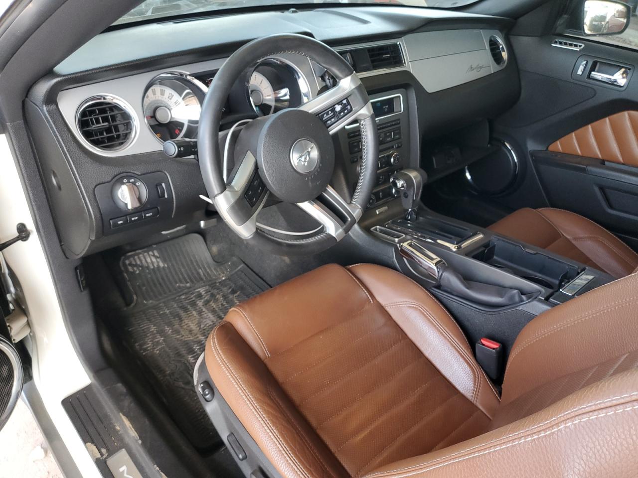 2011 Ford Mustang - Image 8