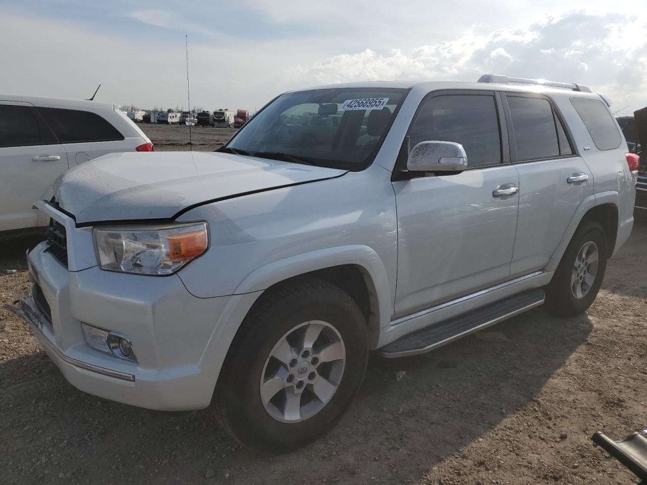 2013 Toyota 4Runner - Image 1