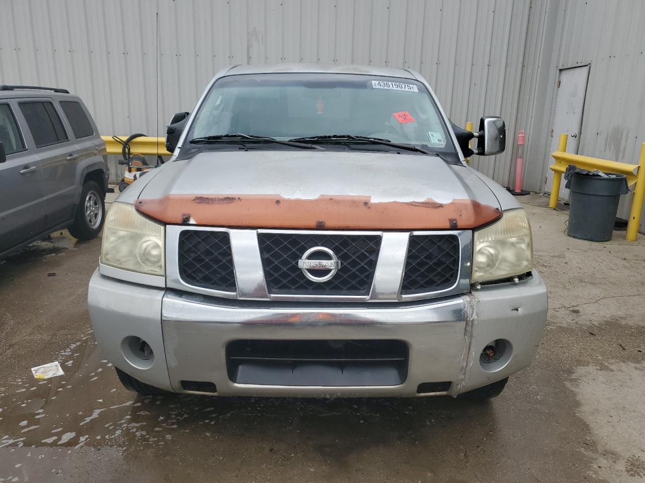2005 Nissan Titan - Image 5