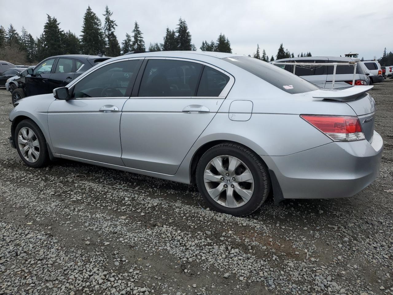 2009 Honda Accord - Image 2