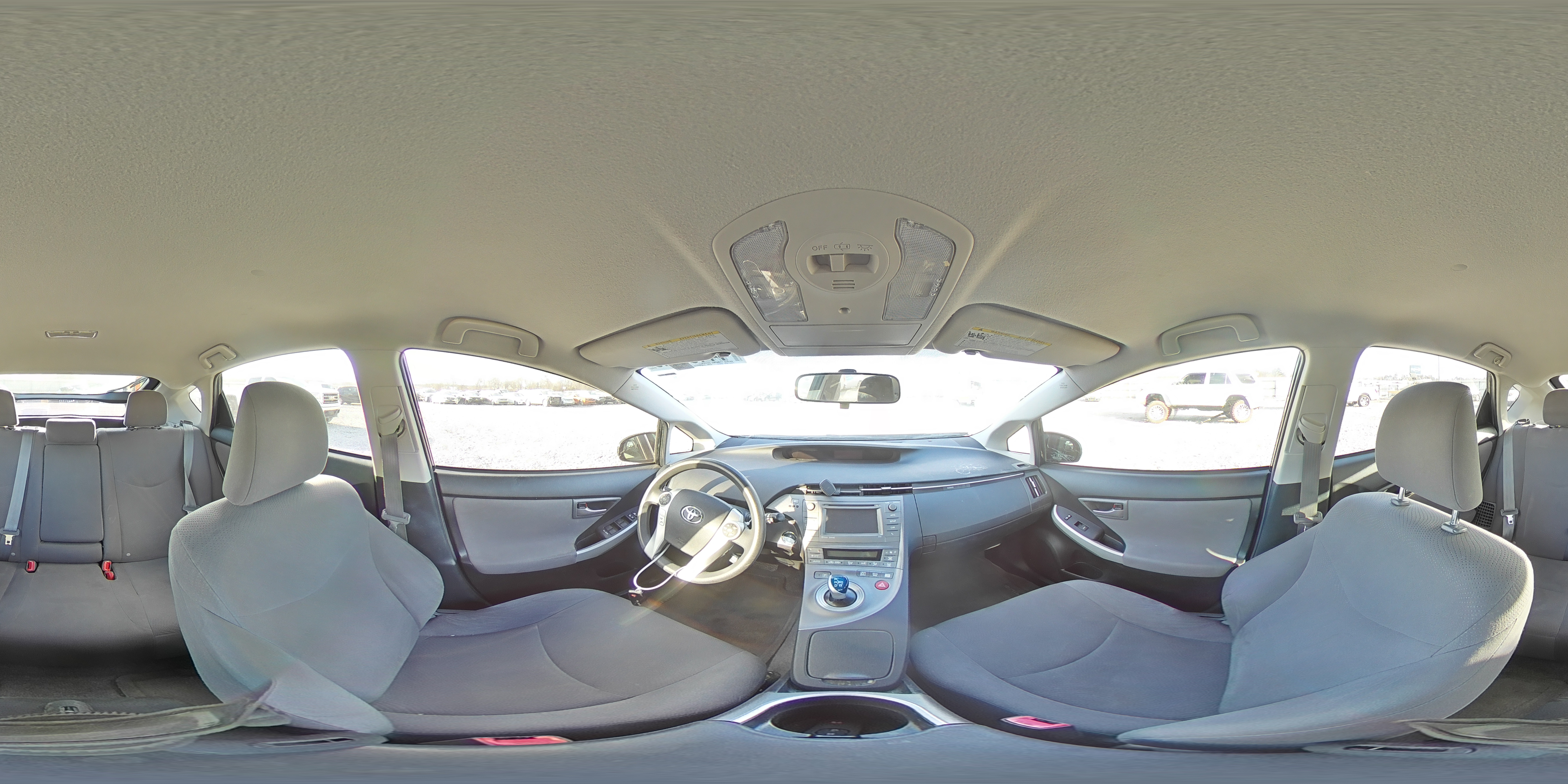 2012 Toyota Prius - Image 13