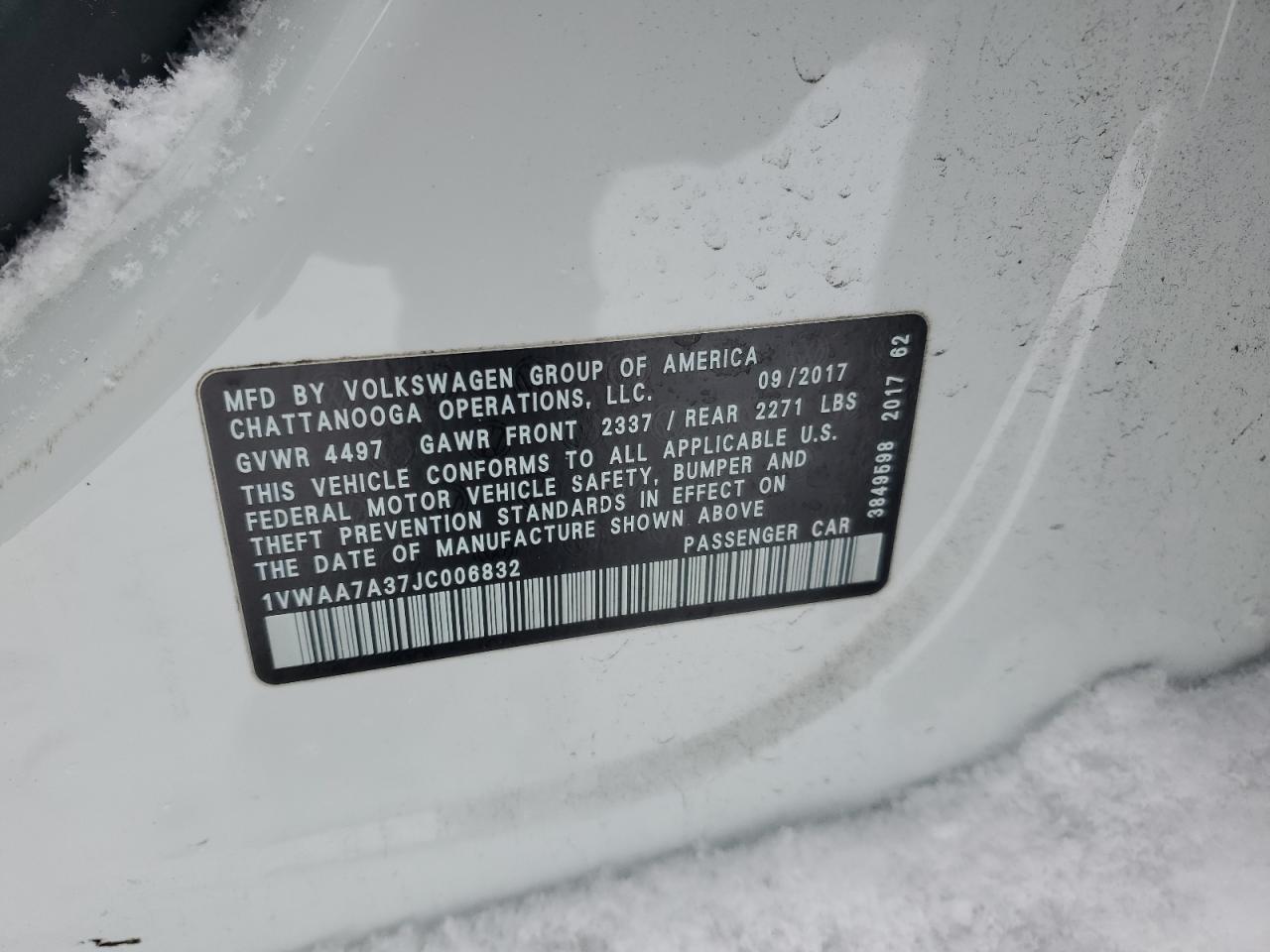 2018 Volkswagen Passat - Image 13