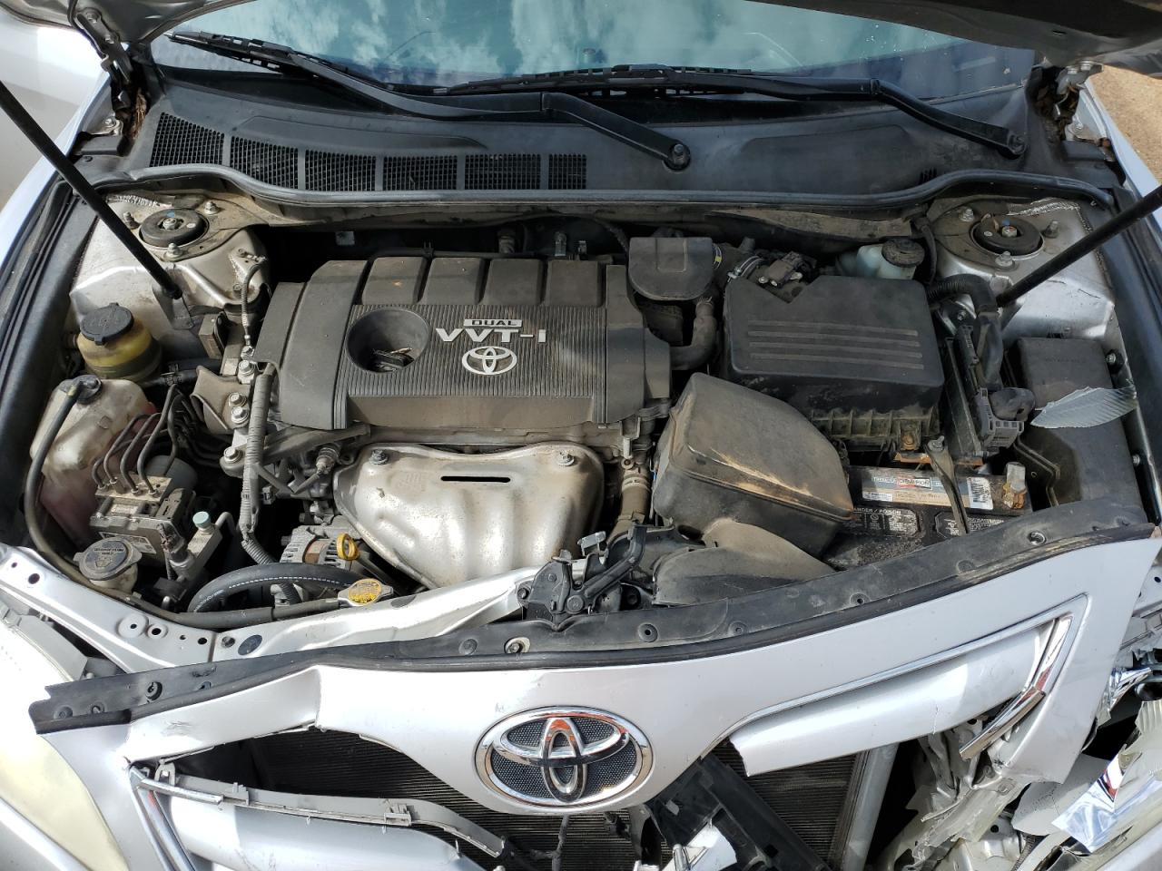 2010 Toyota Camry - Image 11