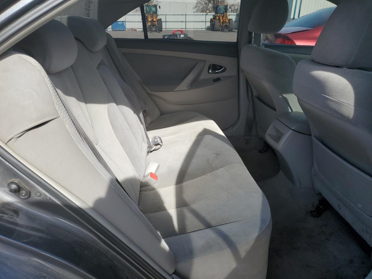 2009 Toyota Camry - Image 10