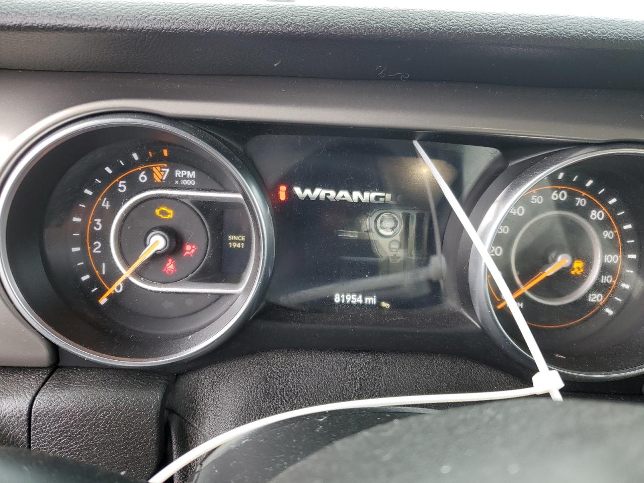 2019 Jeep Wrangler - Image 9