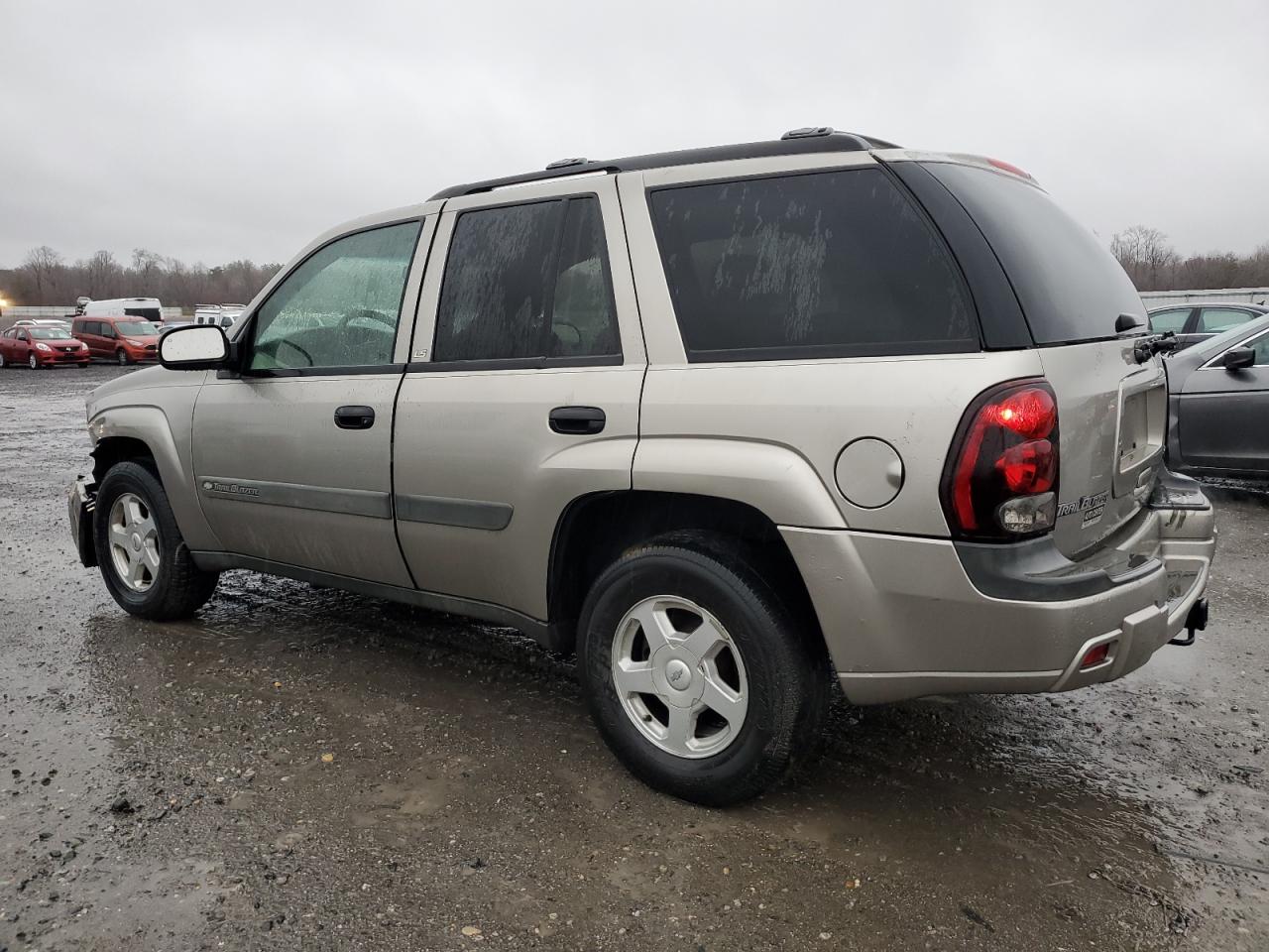 2003 Chevrolet TrailBlazer - Image 2