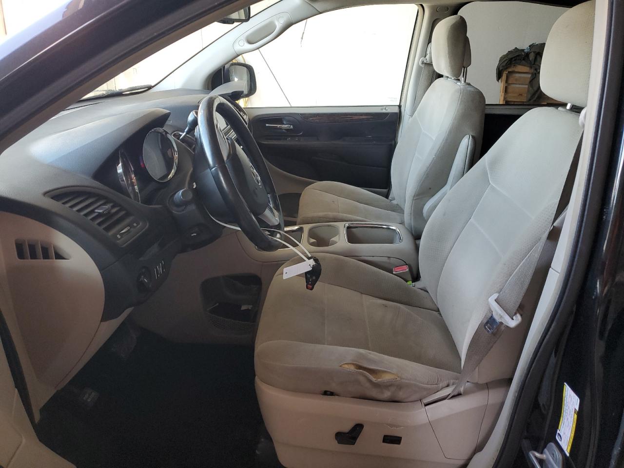 2012 Dodge Caravan - Image 7