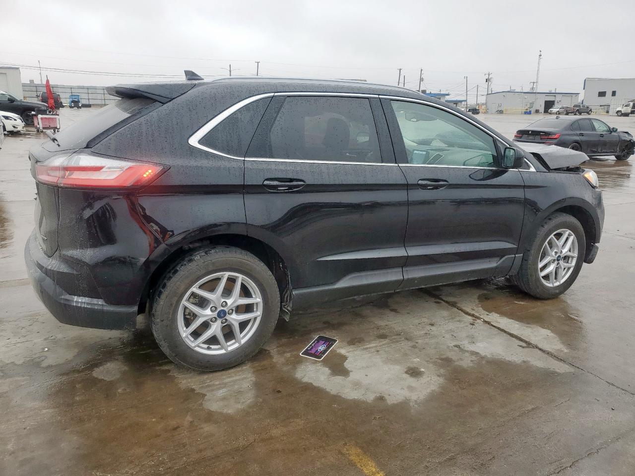 2023 Ford Edge - Image 3