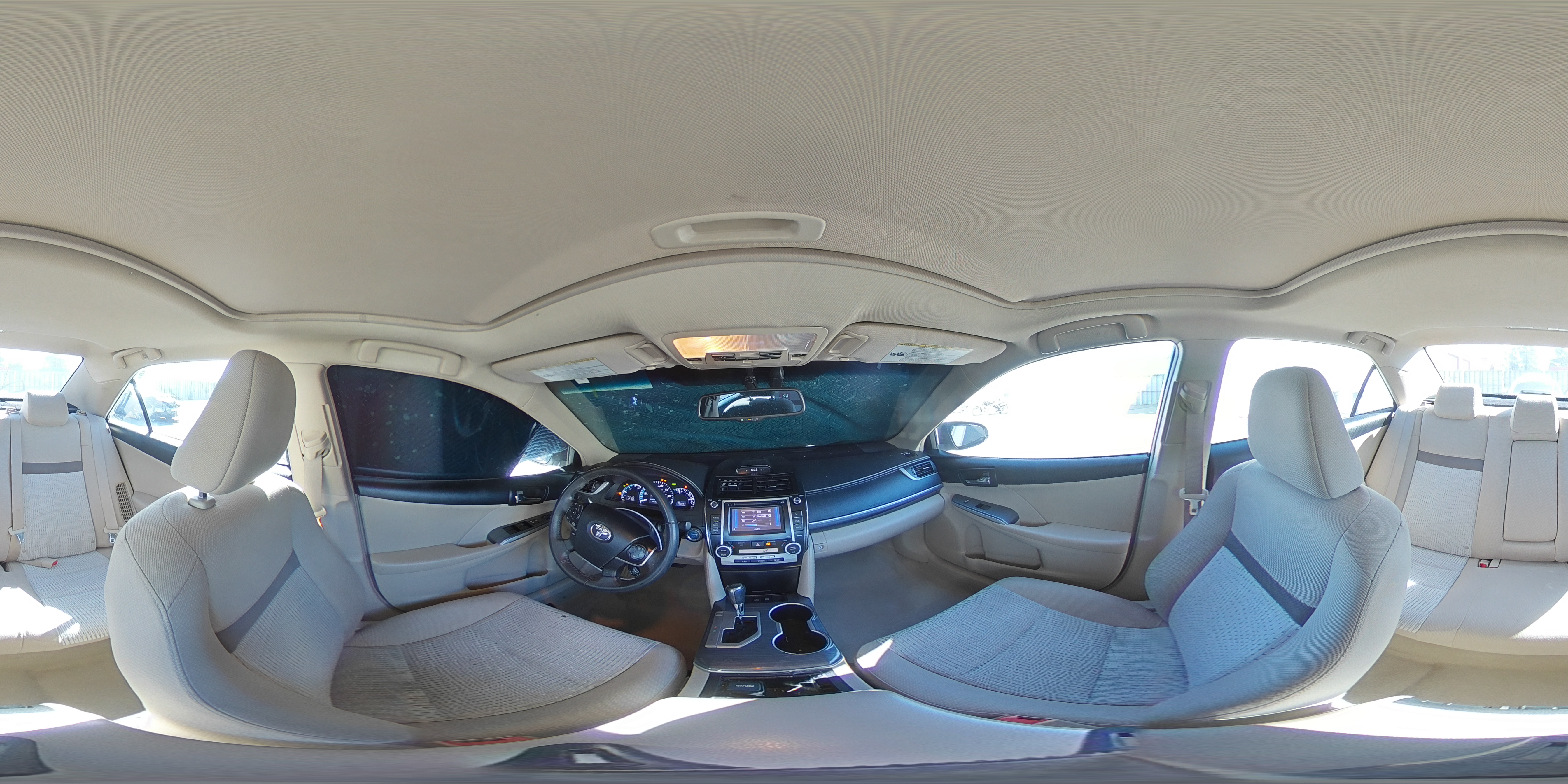 2013 Toyota Camry - Image 13