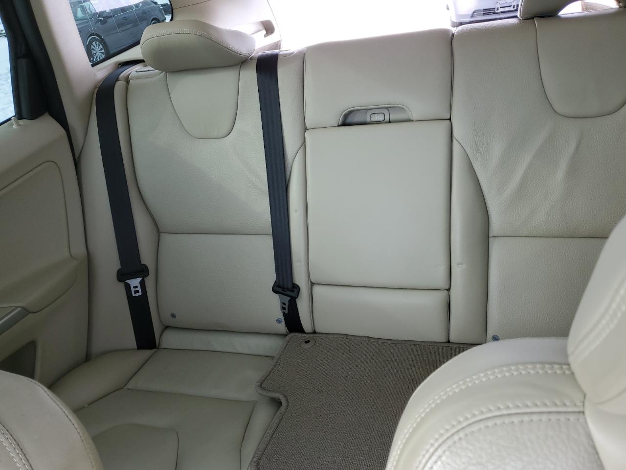 2010 Volvo XC60 - Image 10