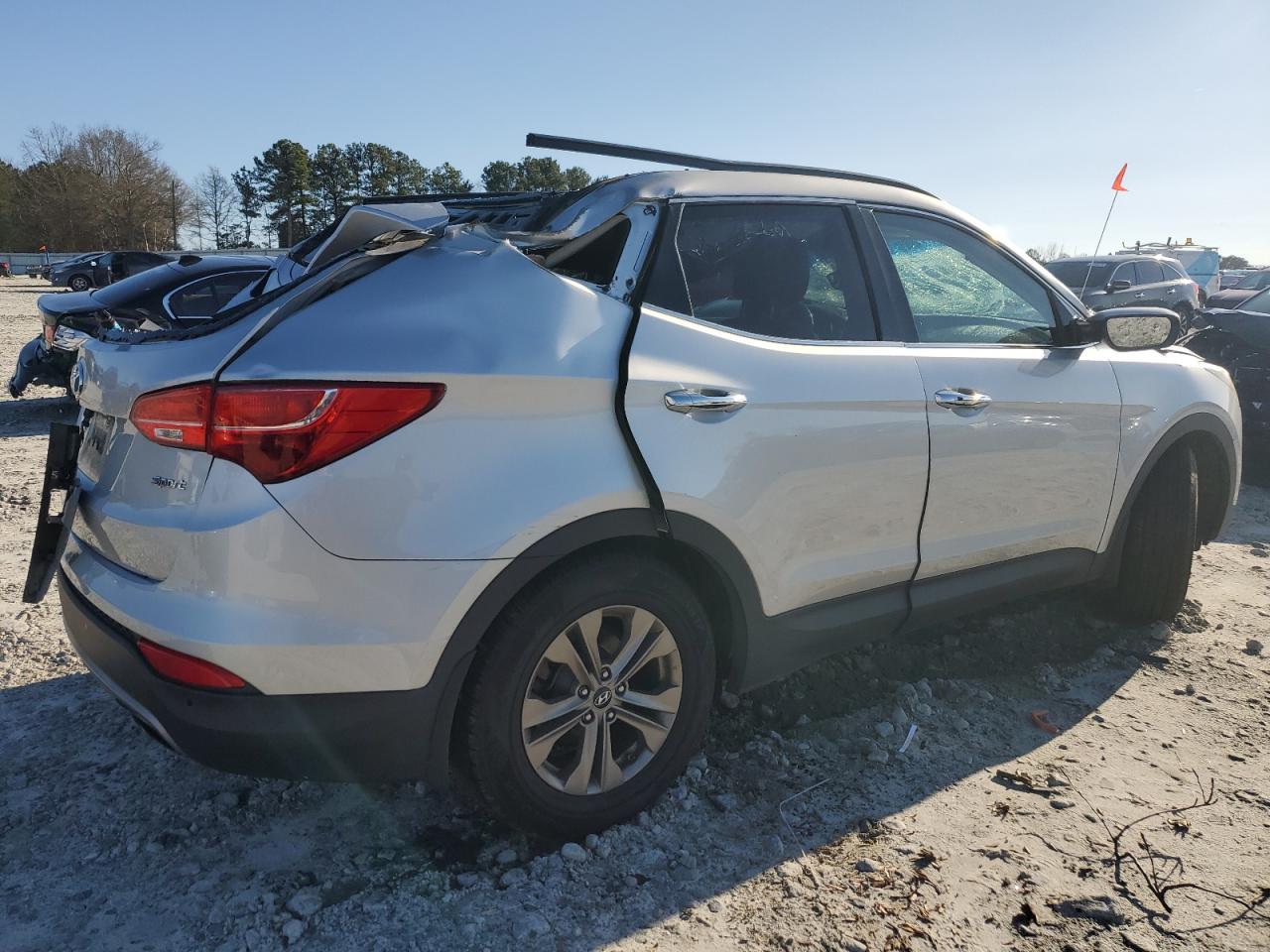 2014 Hyundai Santa Fe - Image 3