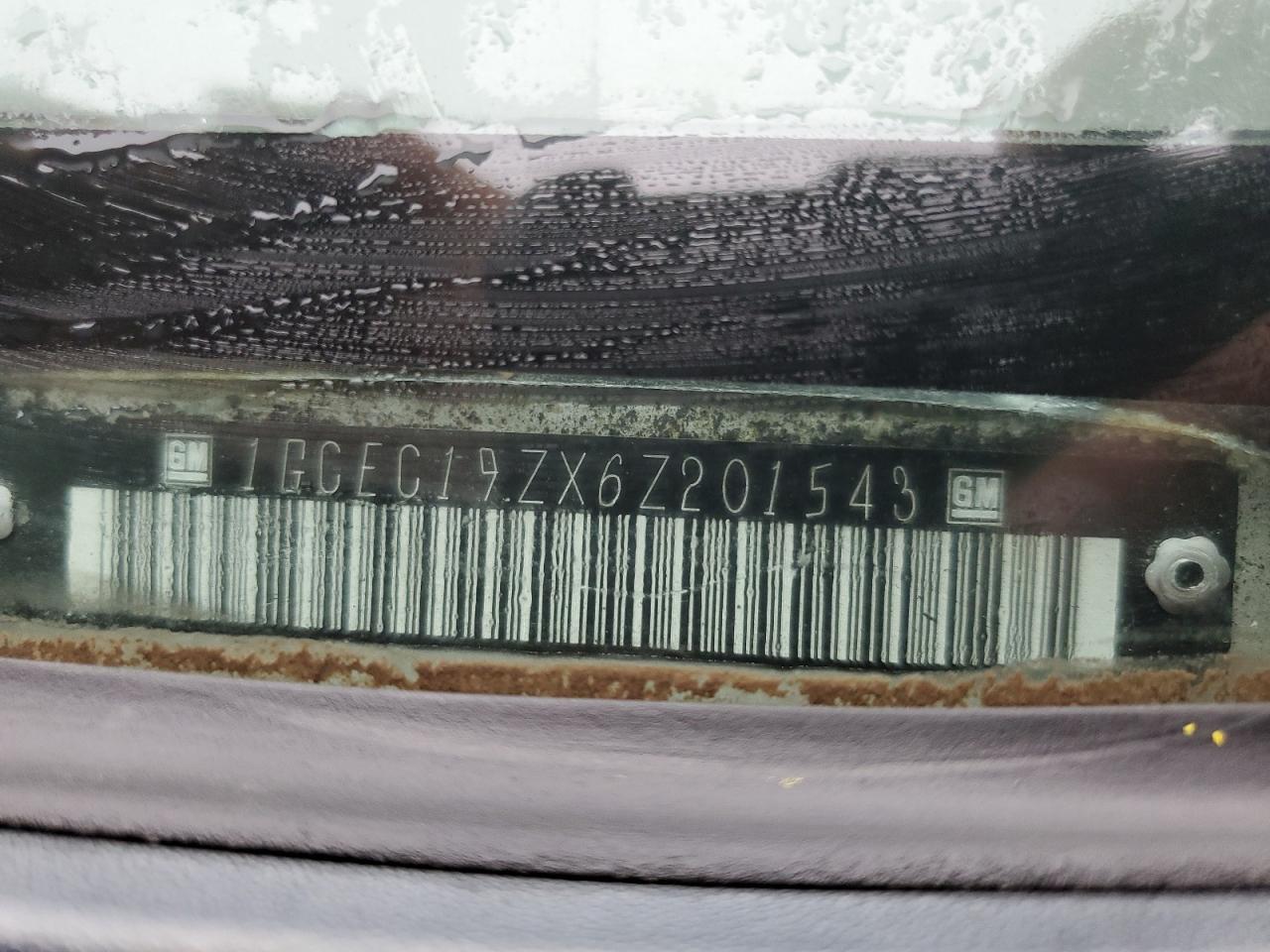 2006 Chevrolet Silverado - Image 12