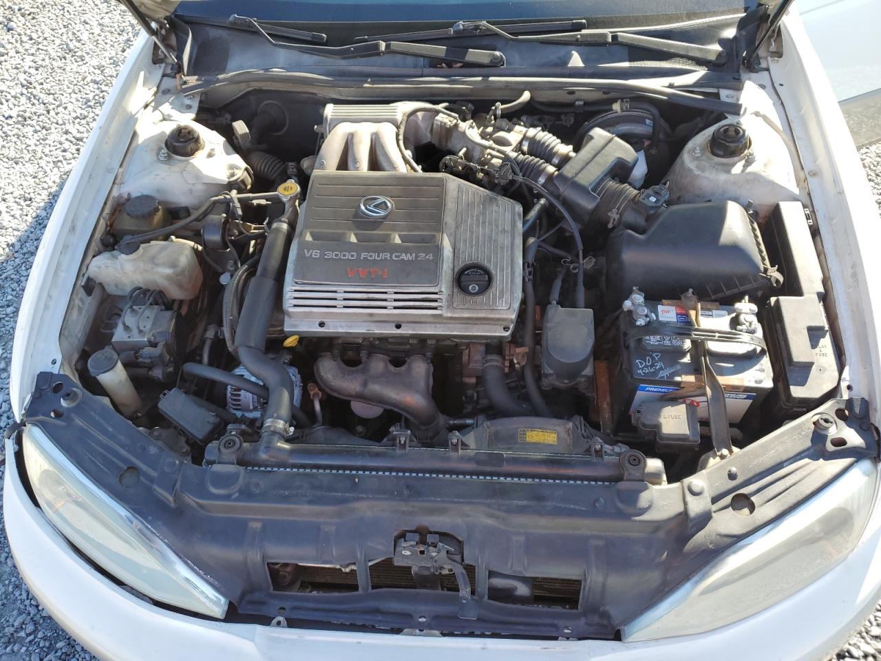 2000 Lexus ES - Image 11