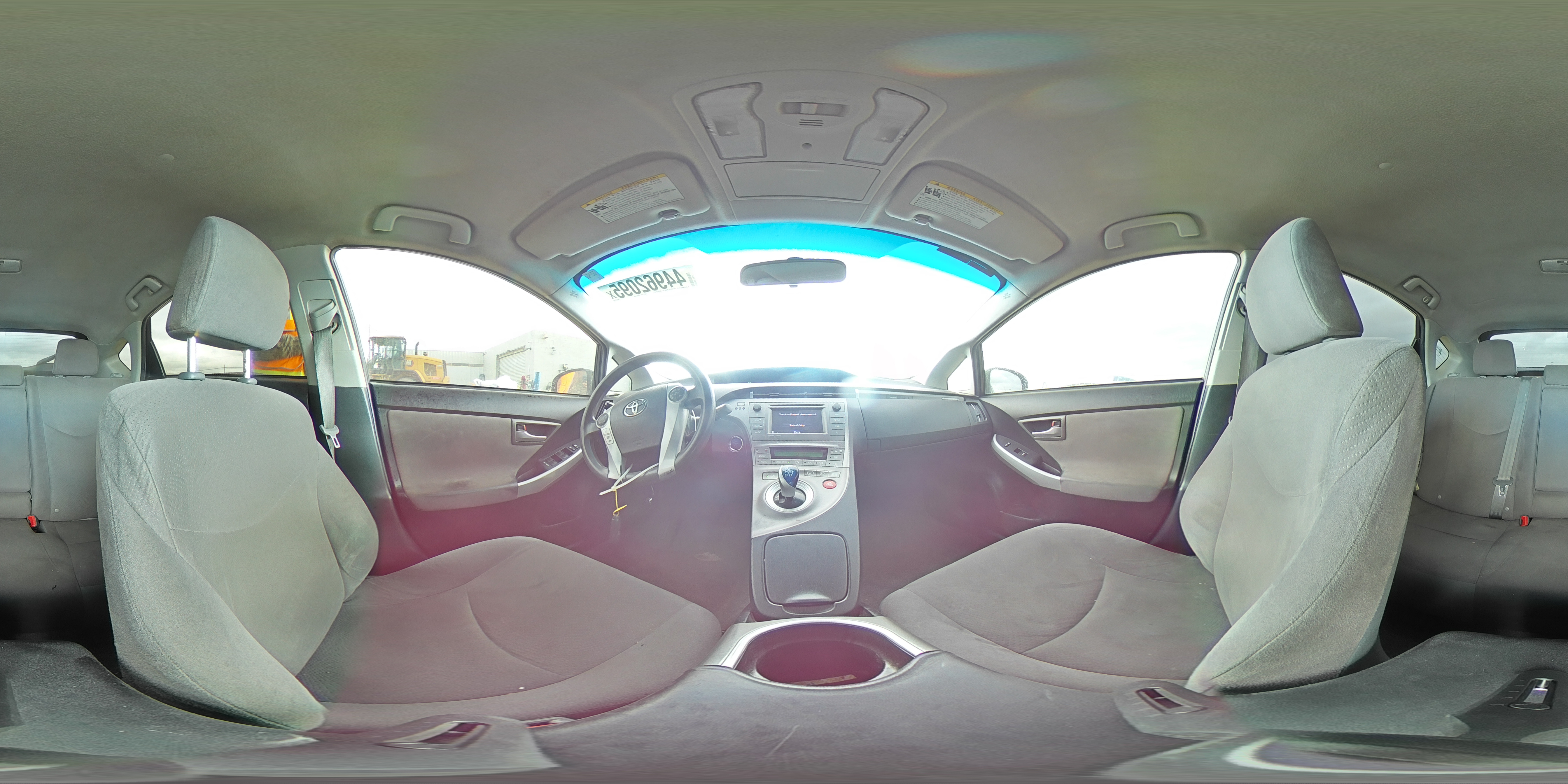 2014 Toyota Prius - Image 12