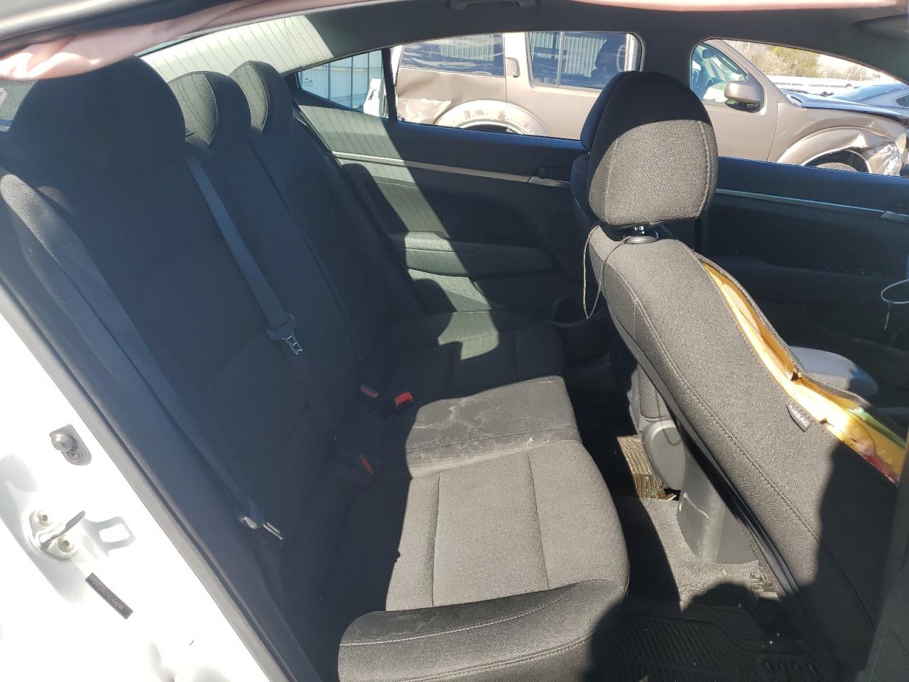 2020 Hyundai Elantra - Image 10