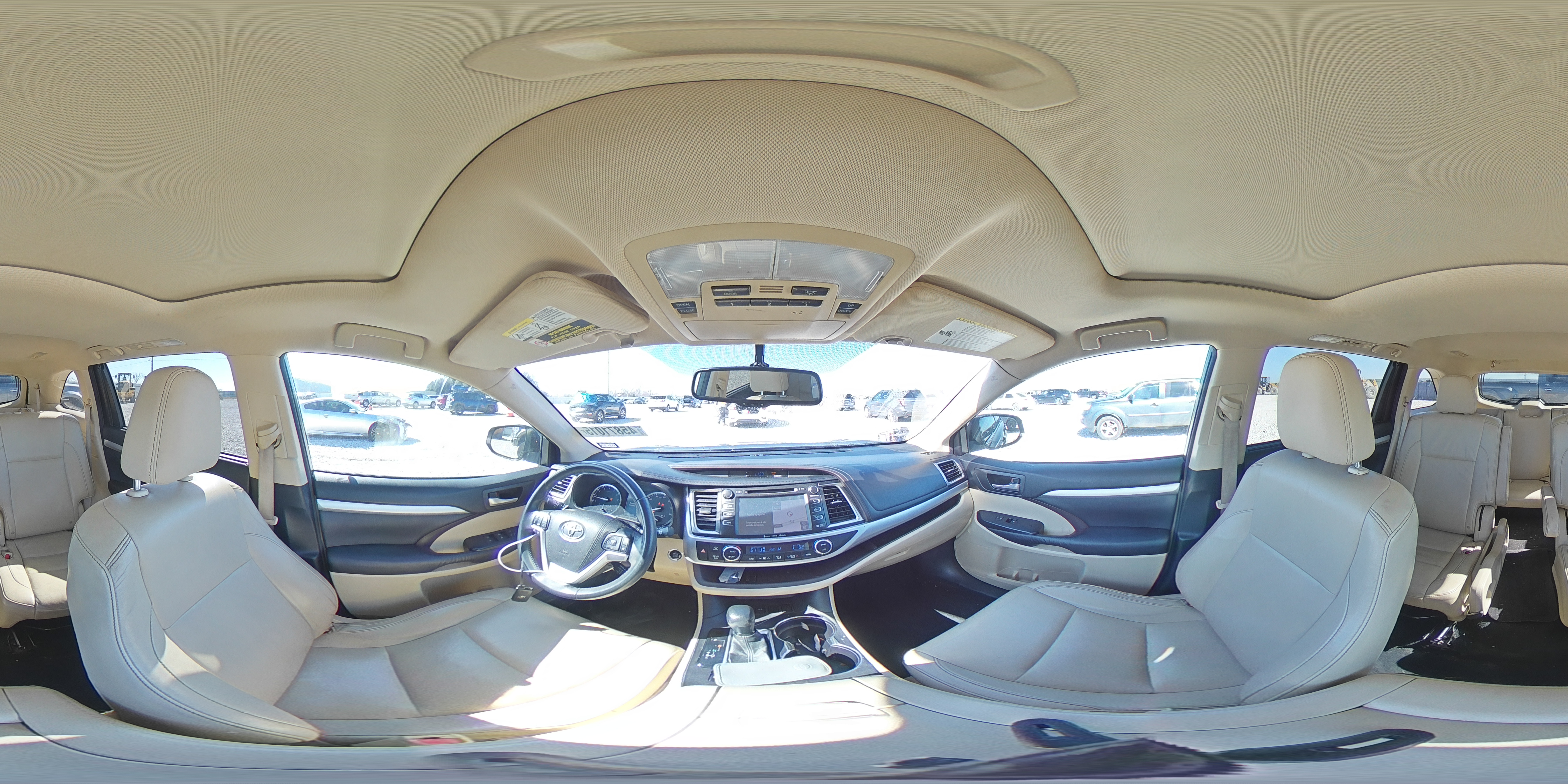 2016 Toyota Highlander - Image 14