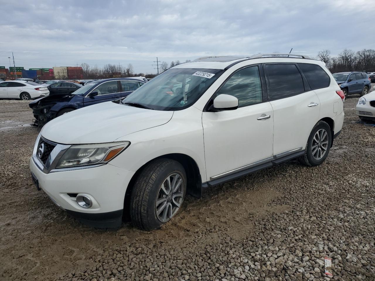 2014 Nissan Pathfinder - Image 1