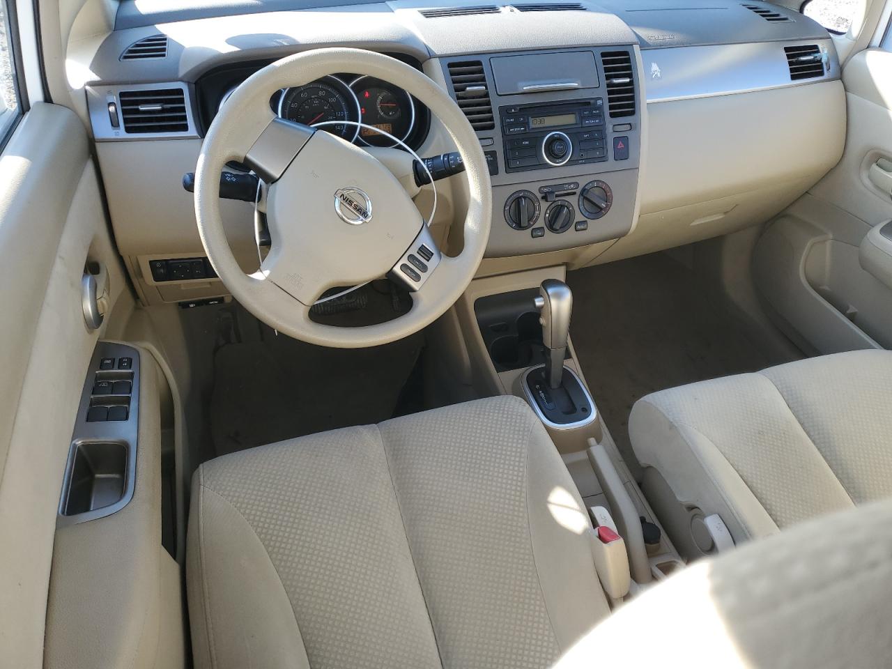 2011 Nissan Versa - Image 8