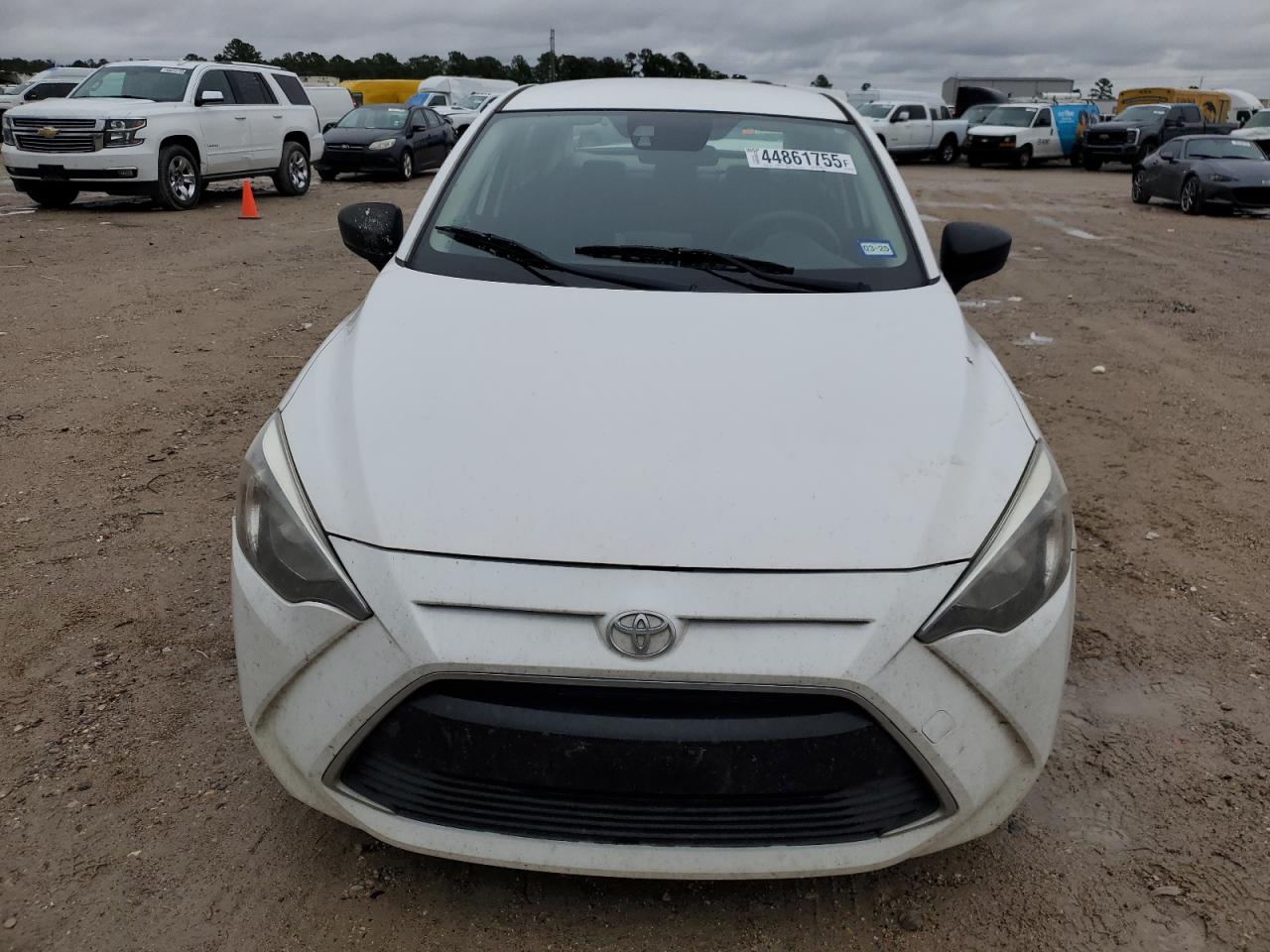 2017 Toyota Yaris - Image 5